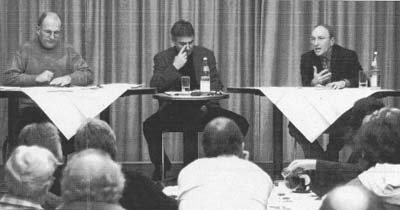 Andreas Zumach, Axel Graser and Joachim Rücker in discussion